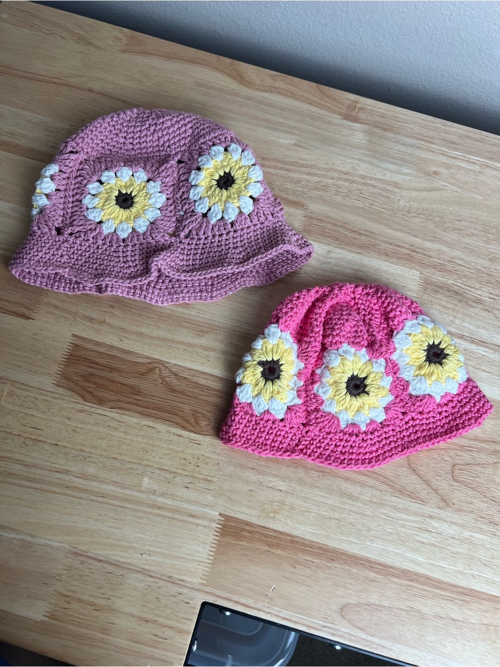 Mommy & Me Pink Crochet Daisy Bucket Hat Set 🌼